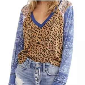 We The Free Leopard Print & Blue Paisley Long Sleeve Vneck Top Small Lightweight